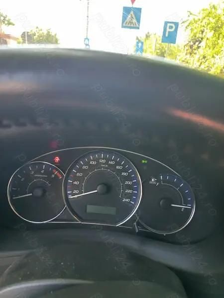 Alb Utilizat 2010 Subaru Forester SUV | 2.800 EUR (Preț OK) - Imagine 1/4