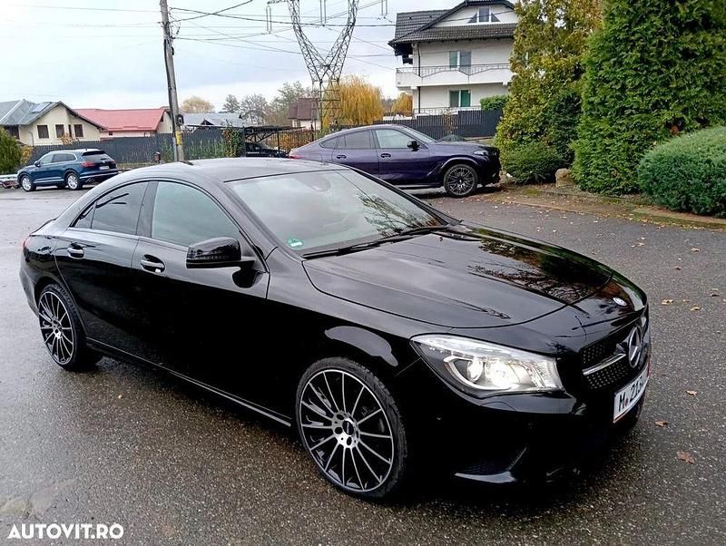 Culoarenegru Utilizat 2015 Mercedes 220 AMG line Berlinǎ | 13.650 EUR (Preț OK) - Imagine 1/4