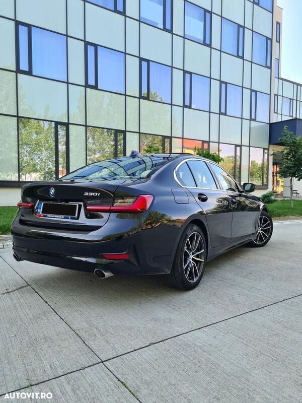 Negru Utilizat 2019 BMW 330 Sport Line Berlinǎ | 29.900 EUR (Super Preț) - Imagine 1/4