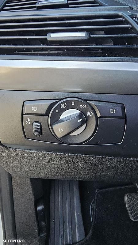 Second-hand BMW X5 Exclusive 306 CP (225 kW) 2011 Culoarealb SUV