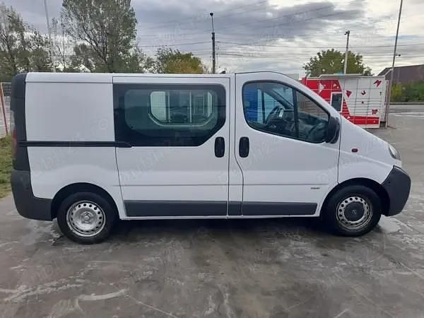 Second-hand Opel Vivaro 60 CP (44 kW) 2005 Monovolum