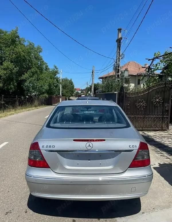 Second-hand Mercedes E280 Avantgarde 190 CP (139 kW) 2008 Berlinǎ
