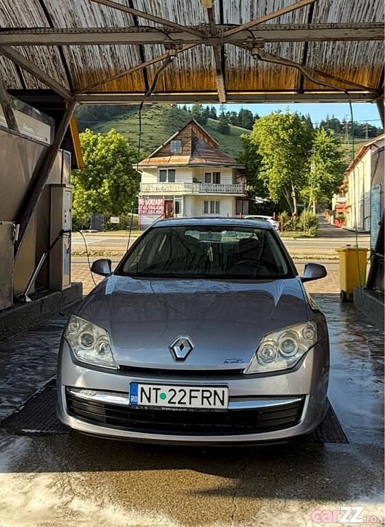 Albastru Utilizat 2008 Renault Laguna III | 3.900 EUR (Scump) - Imagine 1/4