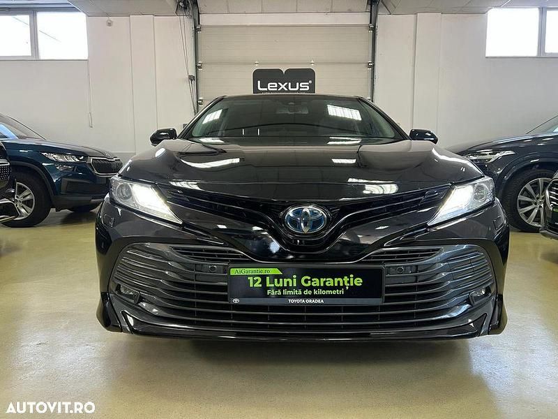 Second-hand Toyota Camry Luxury 218 CP (160 kW) 2019 Culoarenegru Berlinǎ