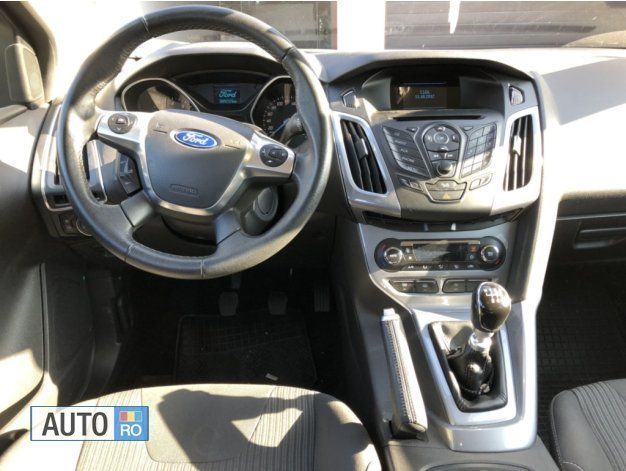 Second-hand Ford Focus 125 CP (91 kW) 2012 Rosu Berlinǎ