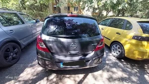 Utilizat 2011 Opel Corsa Hatchback | 2.700 EUR (Preț OK) - Imagine 1/4