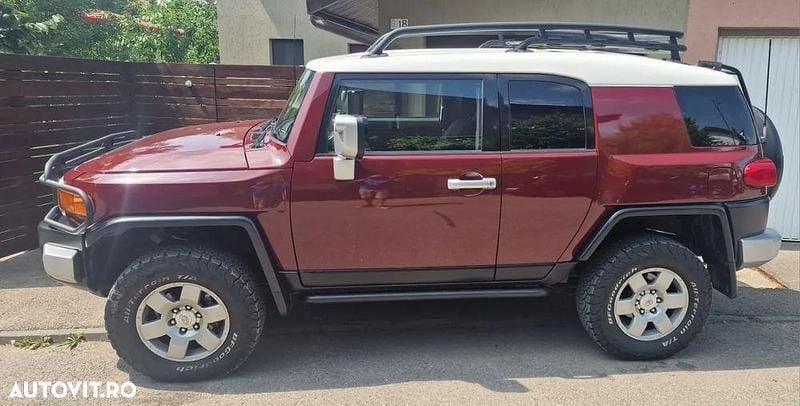 Culoaremaro Utilizat 2008 Toyota FJ SUV | 26.000 EUR - Imagine 1/4