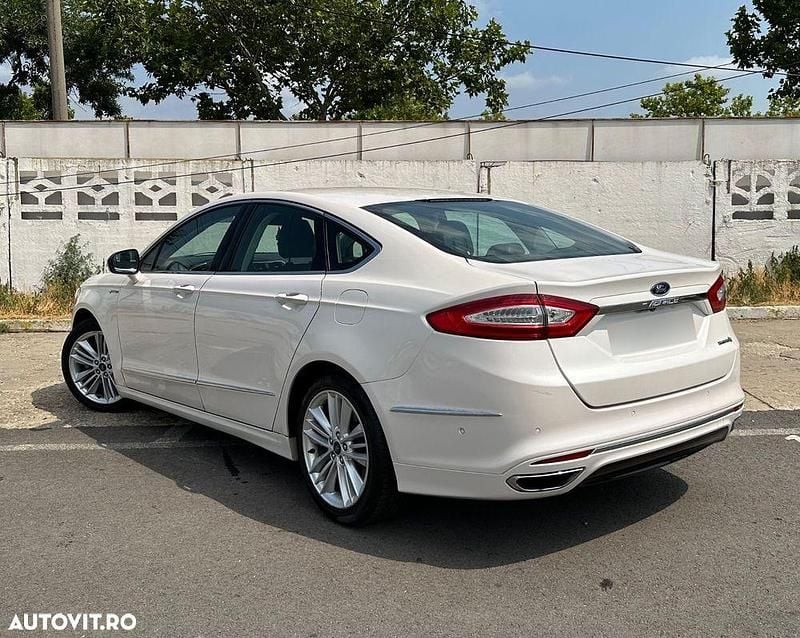 Second-hand Ford Mondeo Vignale 203 CP (149 kW) 2018 Culoarealb Berlinǎ