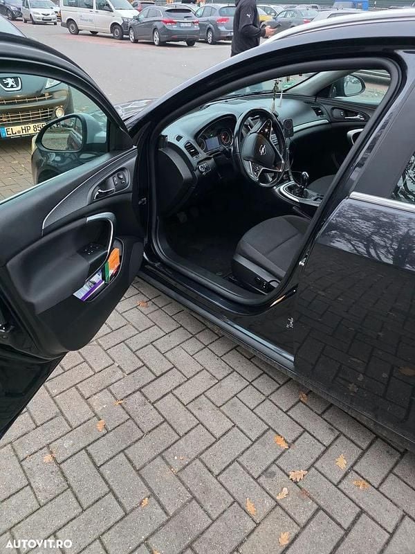 Second-hand Opel Insignia 120 CP (88 kW) 2015 Culoarenegru Break