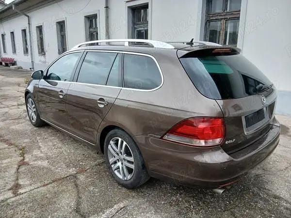 Second-hand VW Golf VI Comfortline 122 CP (89 kW) 2011 Maro Hatchback