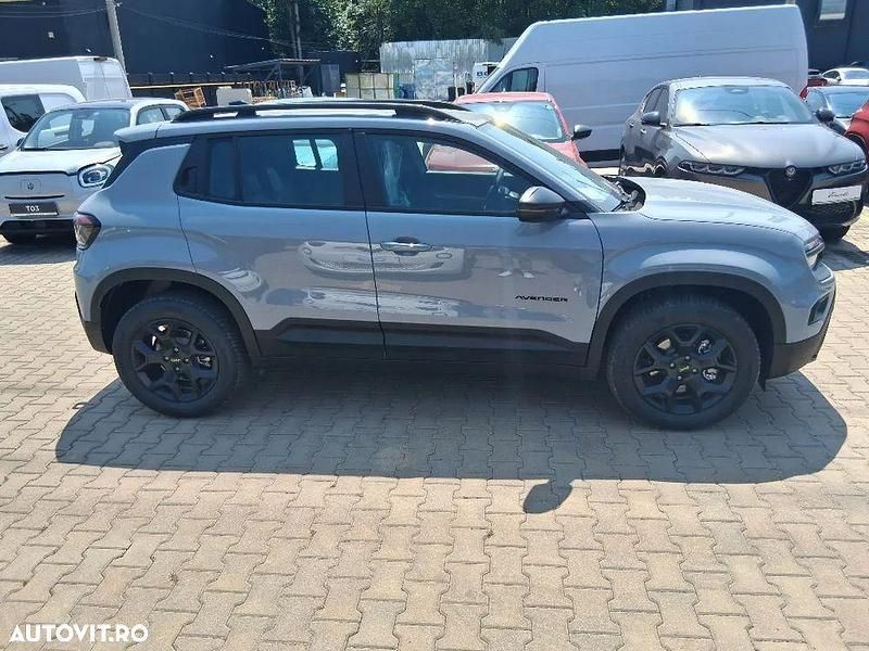 Nouă Jeep Avenger 145 CP (106 kW) 2025 Culoaregri SUV