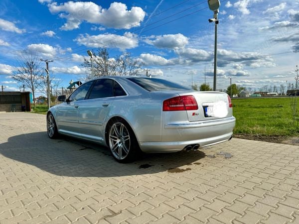 Second-hand Audi S8 Advanced 450 CP (330 kW) 2008 Berlinǎ