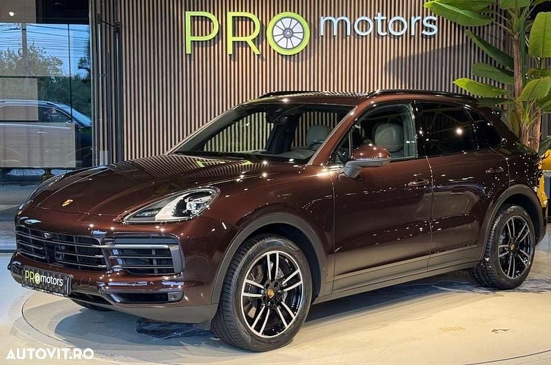 Culoaremaro Utilizat 2018 Porsche Cayenne SUV | 54.900 EUR (Preț bun) - Imagine 1/4