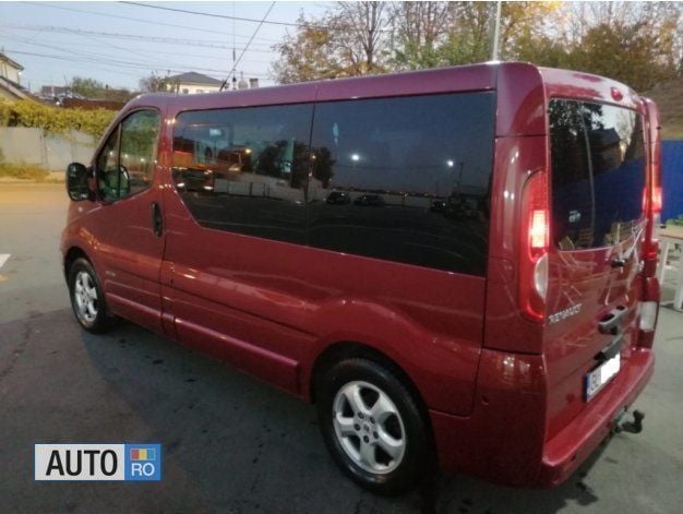 Visiniu Utilizat 2007 Renault Trafic Van | 6.200 EUR (Super Preț) - Imagine 1/4