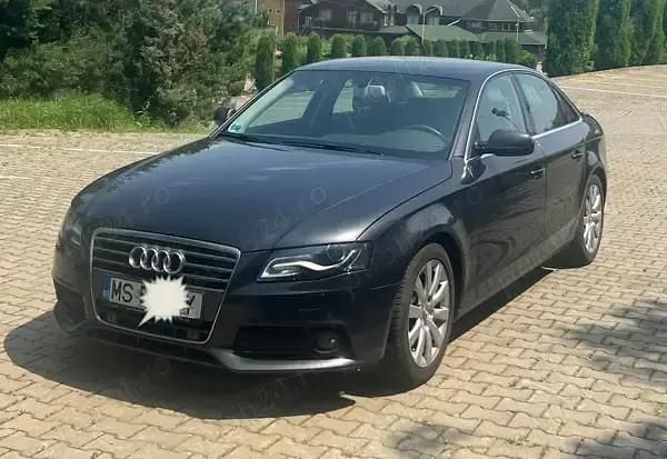 Gri Utilizat 2010 Audi A4 Berlinǎ | 5.300 EUR (Preț bun) - Imagine 1/4