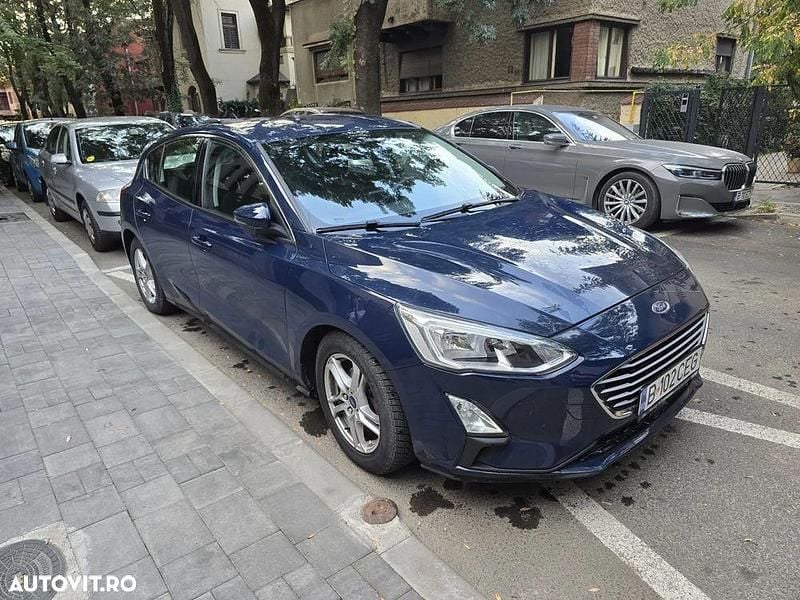 Culoarealbastru Utilizat 2019 Ford Focus Trend Hatchback | 11.800 EUR (Puțin scump) - Imagine 1/4
