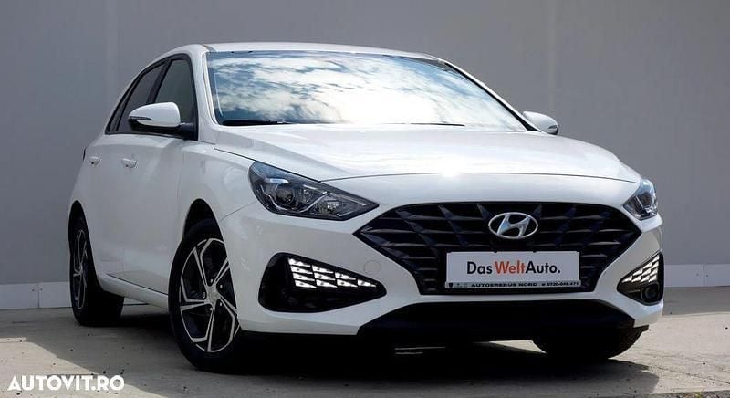Alb Utilizat 2021 Hyundai i30 Select Hatchback | 13.890 EUR (Preț OK) - Imagine 1/4