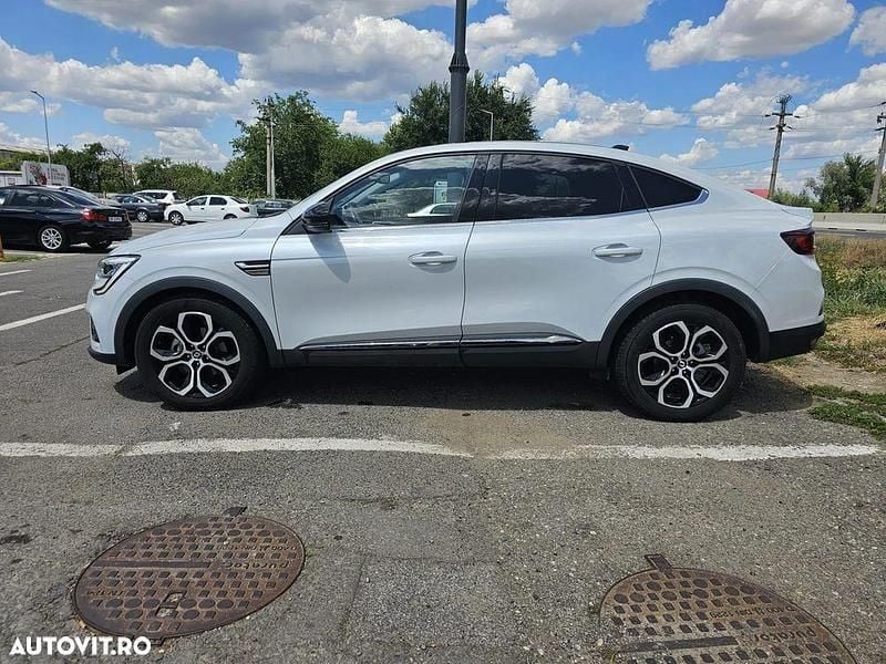 Second-hand Renault Arkana Esprit Alpine 145 CP (106 kW) 2022 Culoarealb SUV