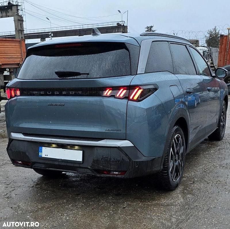 Culoaregri Second-hand 2025 Peugeot 5008 Allure SUV | 14.990 EUR - Imagine 1/4