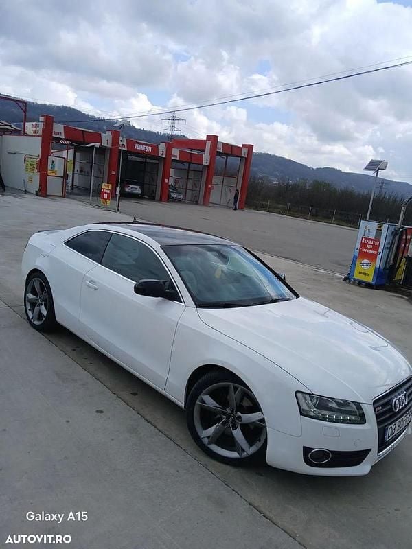 Culoarealb Utilizat 2010 Audi A5 Coupe | 6.750 EUR - Imagine 1/4