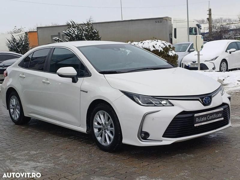 Second-hand Toyota Corolla 122 CP (89 kW) 2021 Culoarealb Berlinǎ