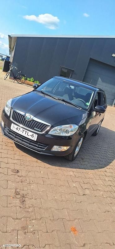 Negru Utilizat 2012 Skoda Fabia Break | 3.450 EUR (Preț OK) - Imagine 1/4