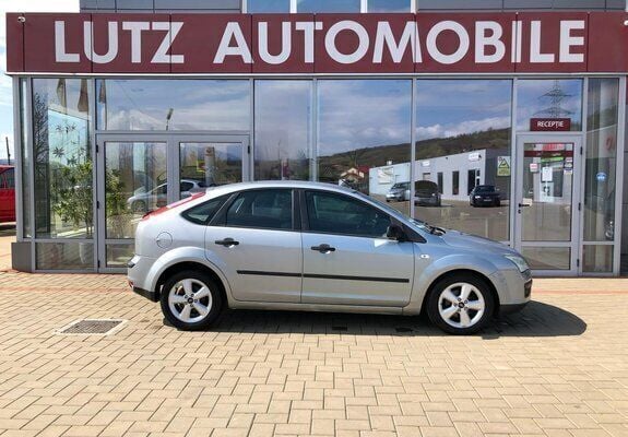 Second-hand Ford Focus Trend 109 CP (80 kW) 2005 Gri Hatchback