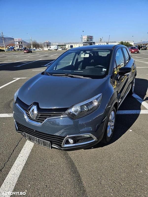 Culoarealbastru Utilizat 2016 Renault Captur SUV | 9.990 EUR (Preț OK) - Imagine 1/4
