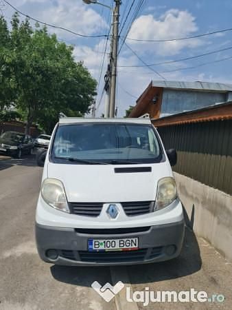 Alb Utilizat 2010 Renault Trafic Van | 6.000 EUR - Imagine 1/4