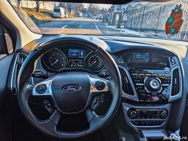 Second-hand Ford Focus 150 CP (110 kW) 2011 Gri Hatchback