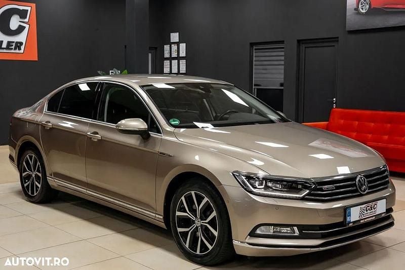 Second-hand VW Passat Highline 240 CP (176 kW) 2016 Culoaremaro Berlinǎ
