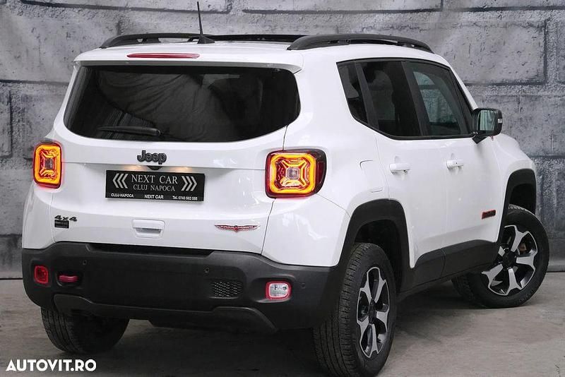 Second-hand Jeep Renegade Trailhawk 170 CP (125 kW) 2020 Culoarealb SUV
