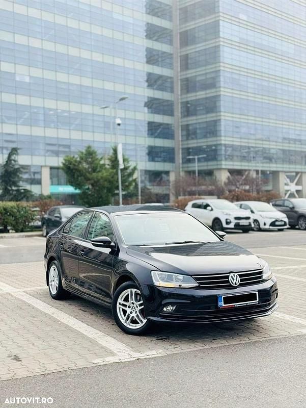Negru Utilizat 2017 VW Jetta Comfortline Berlinǎ | 9.300 EUR (Preț OK) - Imagine 1/4