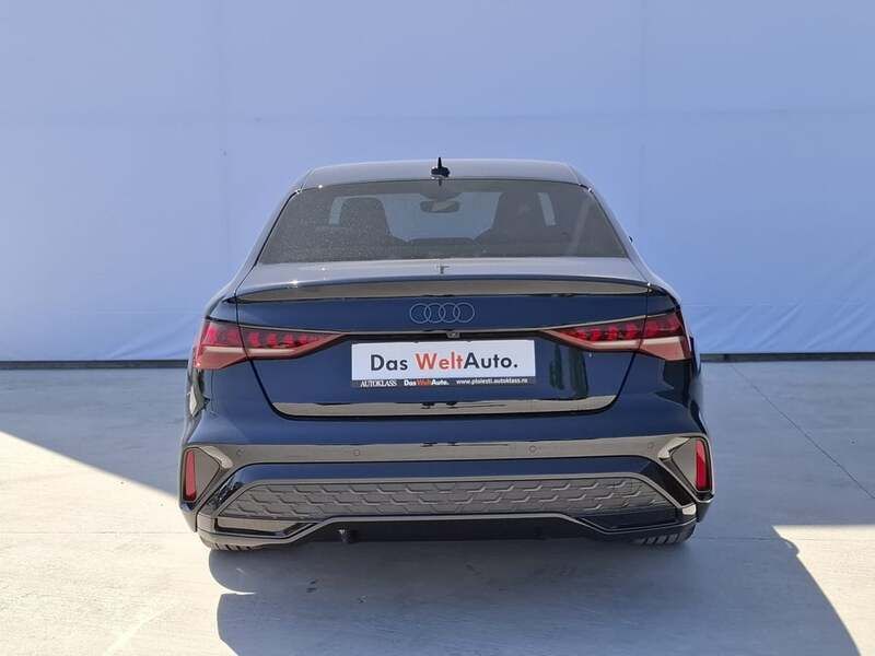Nouă Audi A3 S-Line 150 CP (110 kW) 2025 Negru  metalic