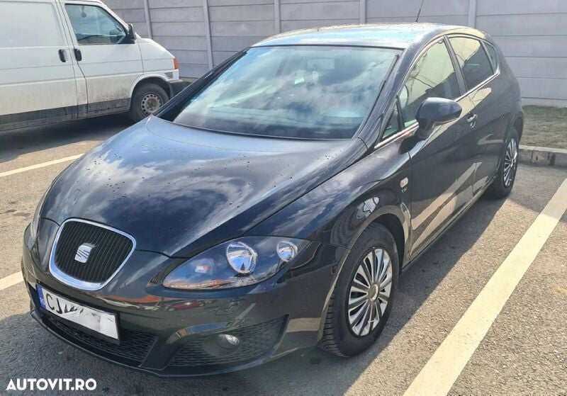 Negru Utilizat 2010 Seat Leon Stylance Hatchback | 4.399 EUR (Preț OK) - Imagine 1/4