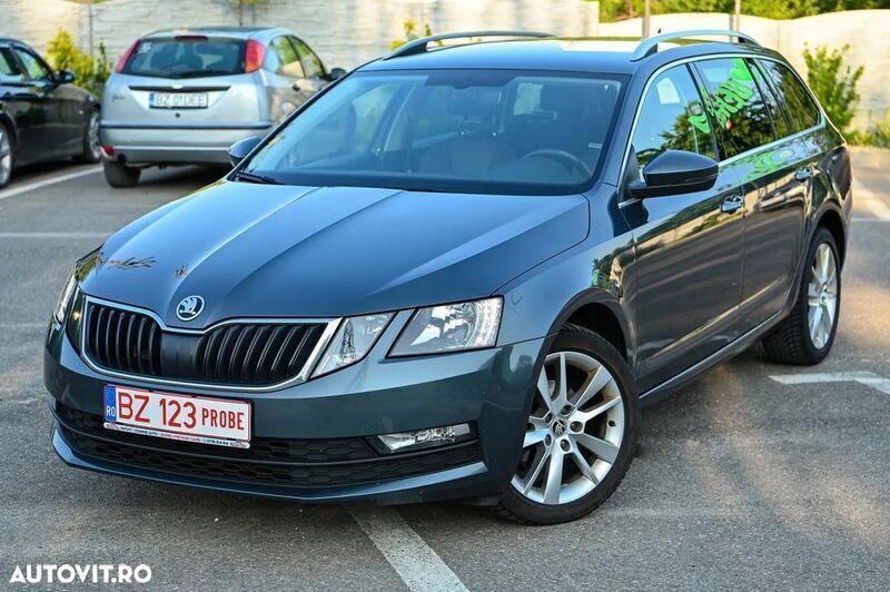 Gri Utilizat 2019 Skoda Octavia Style Break | 10.390 EUR (Preț bun) - Imagine 1/4