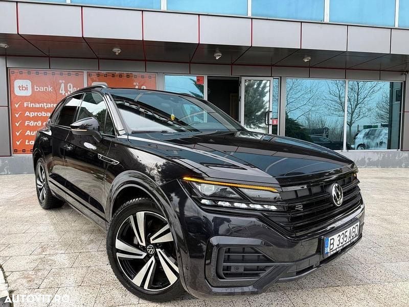 Second-hand VW Touareg R-line 286 CP (210 kW) 2022 Culoarenegru SUV