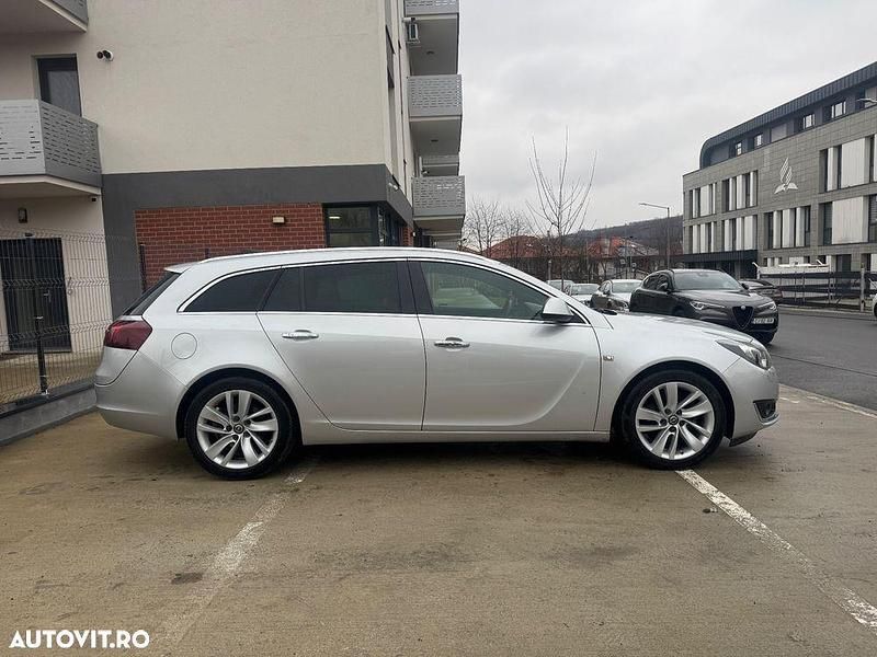 Second-hand Opel Insignia Business Innovation 170 CP (125 kW) 2015 Culoareargint Break