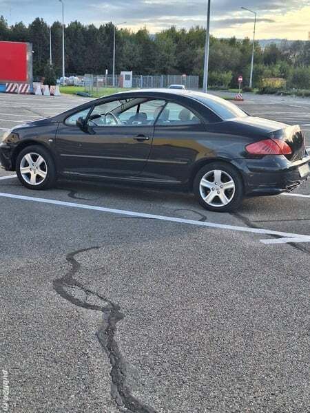 Utilizat 2006 Peugeot 307 | 900 EUR (Preț bun) - Imagine 1/4