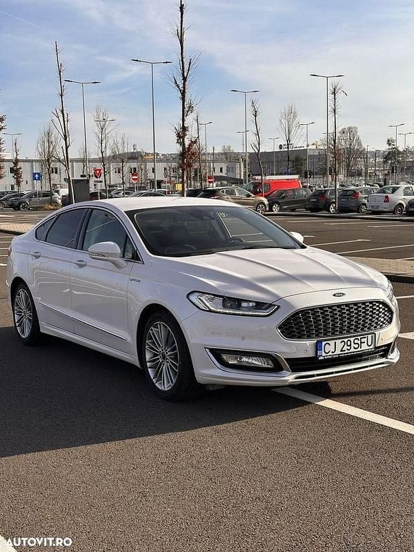 Culoarealb Utilizat 2018 Ford Mondeo Vignale Berlinǎ | 16.200 EUR (Preț OK) - Imagine 1/4