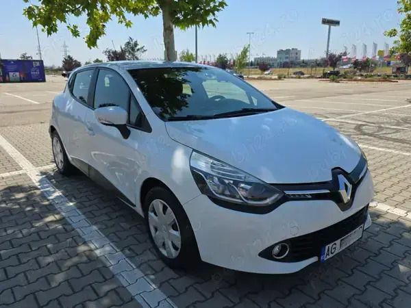Alb Utilizat 2016 Renault Clio IV Hatchback | 5.499 EUR (Preț OK) - Imagine 1/4