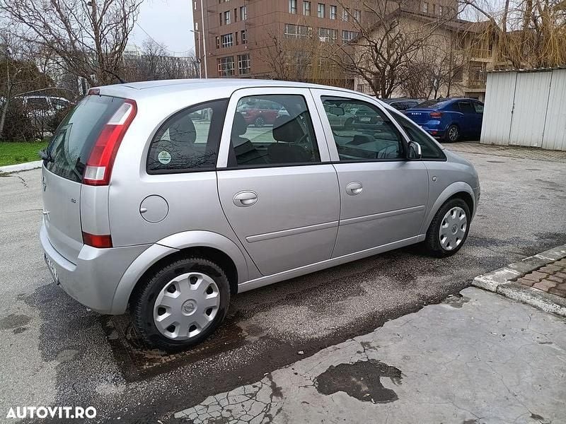 Second-hand Opel Meriva 125 CP (91 kW) 2005 Culoareargint Monovolum