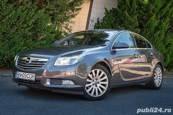 Second-hand Opel Insignia 220 CP (161 kW) 2011 Gri Hatchback