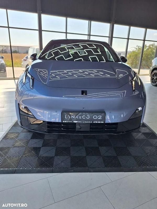 Nouă Lynk & Co 02 200 kW (272 CP) 2025 Culoarealbastru SUV