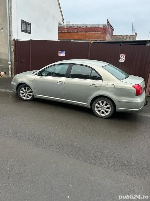 Utilizat 2005 Toyota Avensis Berlinǎ | 2.900 EUR (Preț OK) - Imagine 1/4