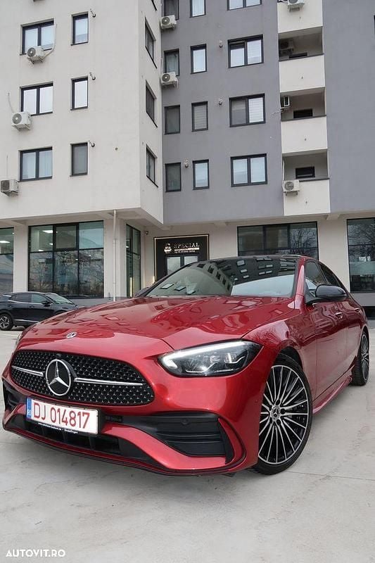 Second-hand Mercedes C300 AMG line 258 CP (189 kW) 2022 Culoarerosu Berlinǎ