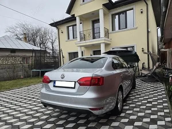 Second-hand VW Jetta 105 CP (77 kW) 2012 Berlinǎ