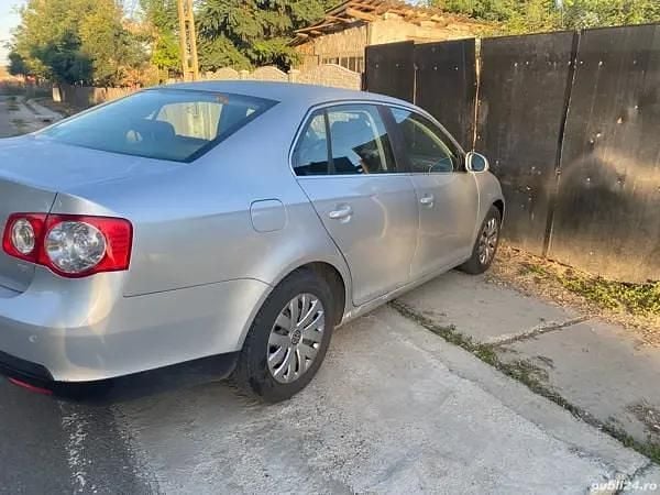 Utilizat 2007 VW Jetta Berlinǎ | 3.500 EUR - Imagine 1/2