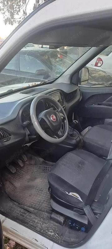 Utilizat 2015 Fiat Doblò Monovolum | 4.000 EUR - Imagine 1/4