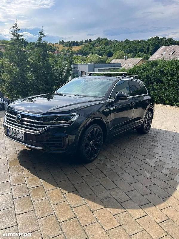 Negru Utilizat 2020 VW Touareg Style SUV | 45.000 EUR (Puțin scump) - Imagine 1/4